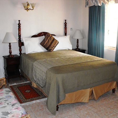 Silver Creek Resort Runaway Bay Extérieur photo