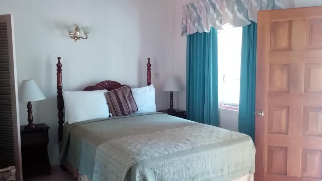 Silver Creek Resort Runaway Bay Extérieur photo