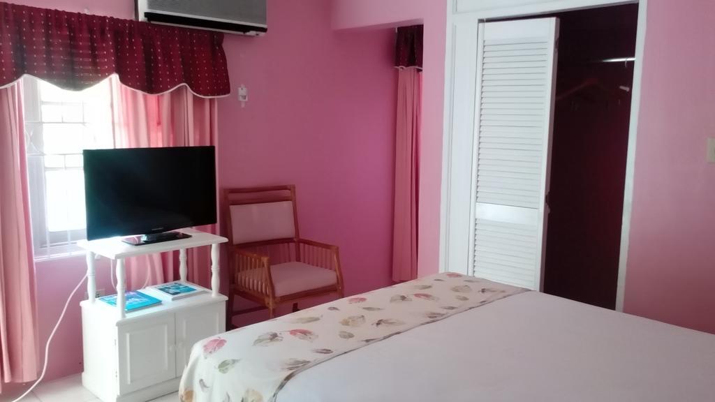 Silver Creek Resort Runaway Bay Extérieur photo