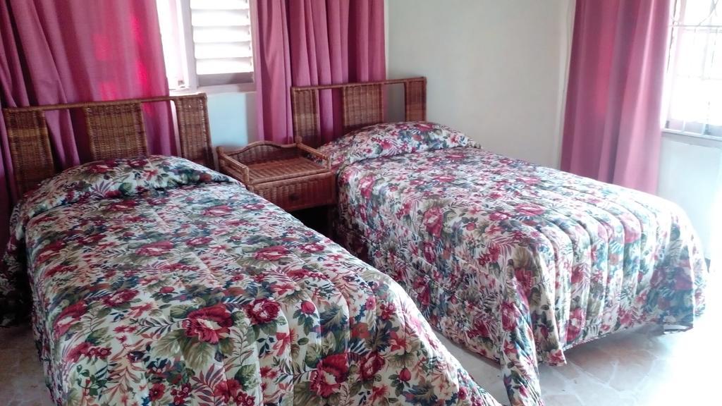 Silver Creek Resort Runaway Bay Extérieur photo