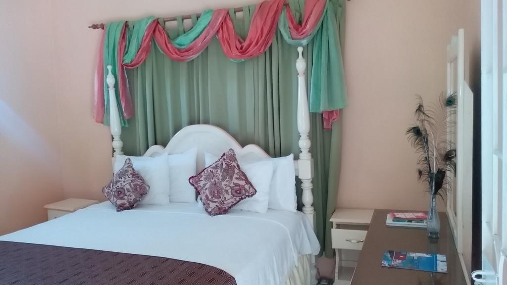 Silver Creek Resort Runaway Bay Extérieur photo