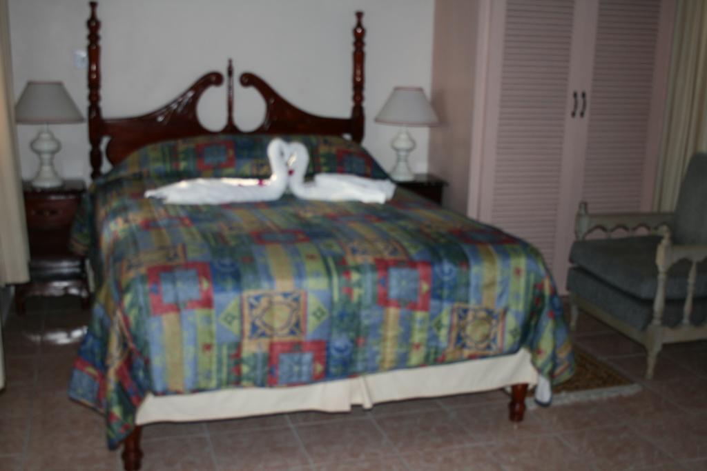 Silver Creek Resort Runaway Bay Extérieur photo