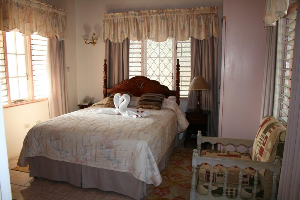 Silver Creek Resort Runaway Bay Extérieur photo