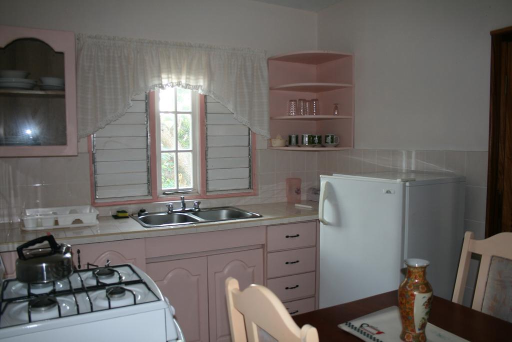 Silver Creek Resort Runaway Bay Extérieur photo